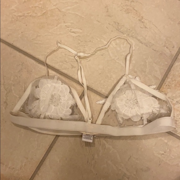 White bralette - Picture 2 of 3